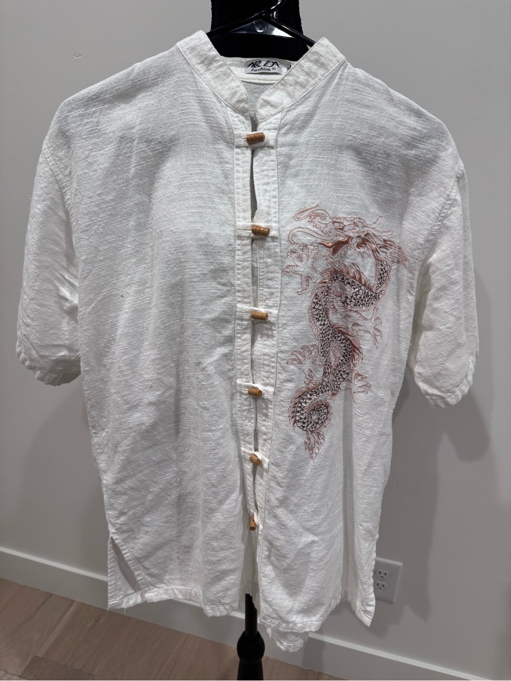 Men's White Short-Sleeve Dragon Button-Front Shirt